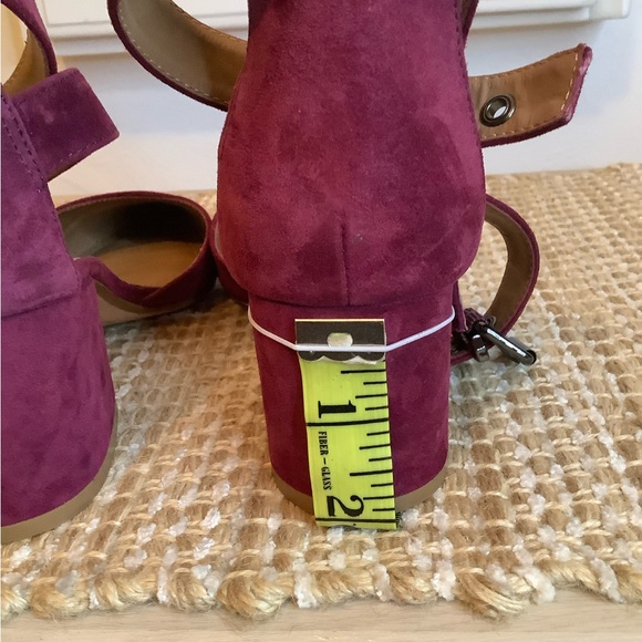 Steve Madden Burgundy Suede Shoes - Picture 8 of 9